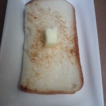フライパンで焼くトースト、停電の時のことを思い出してしまいました（爆）トースターとはまた違った食感ですよね☆おいしくごちそうさまでした＾＾